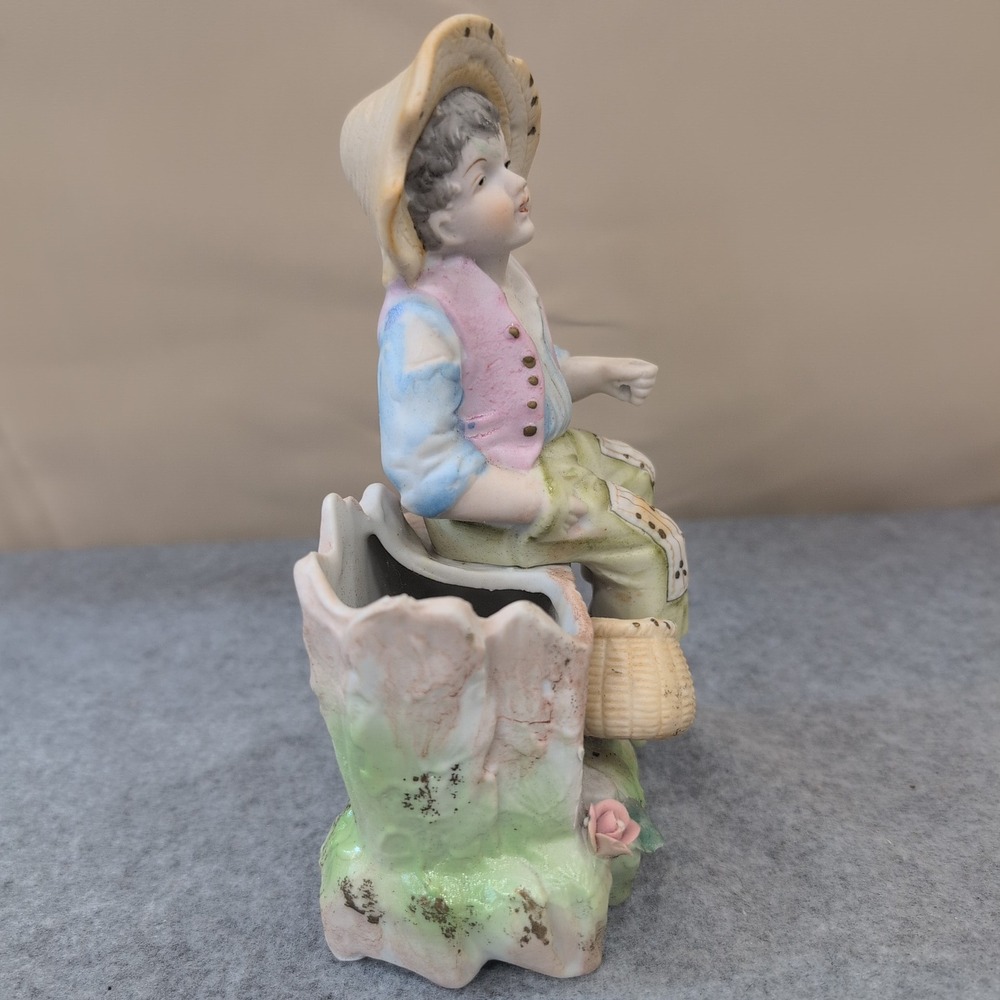 Vintage Boy Sitting on Tree Stump Figurine Planter Vase Porcelain Floral Japan - Picture 3 of 6